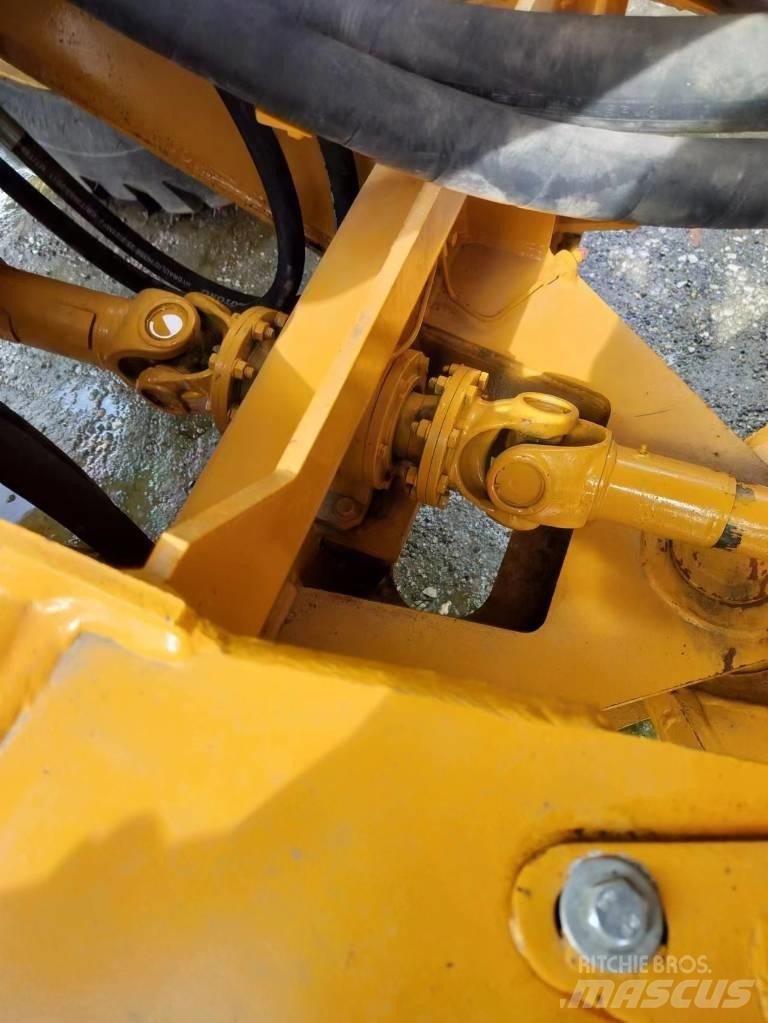 CAT 966 H Gumikerekes homlokrakodók