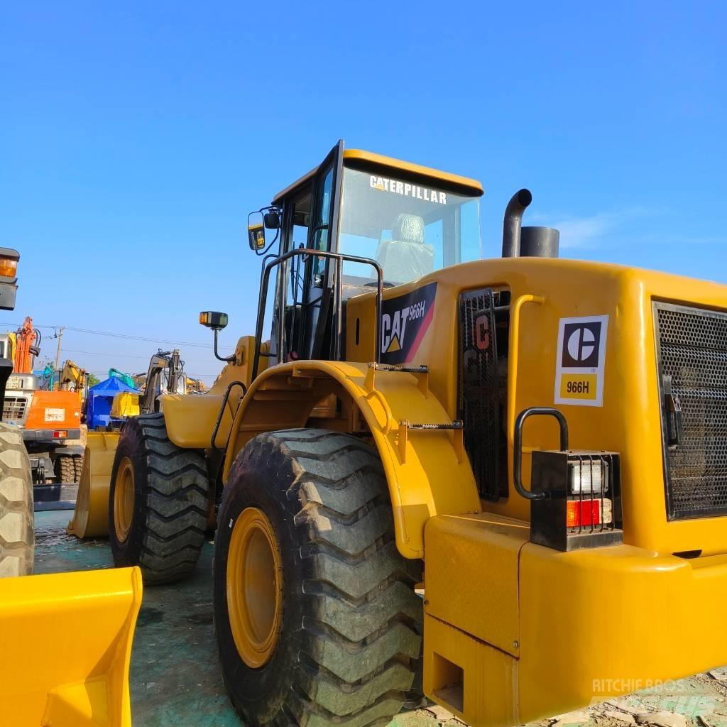 CAT 966 H Gumikerekes homlokrakodók