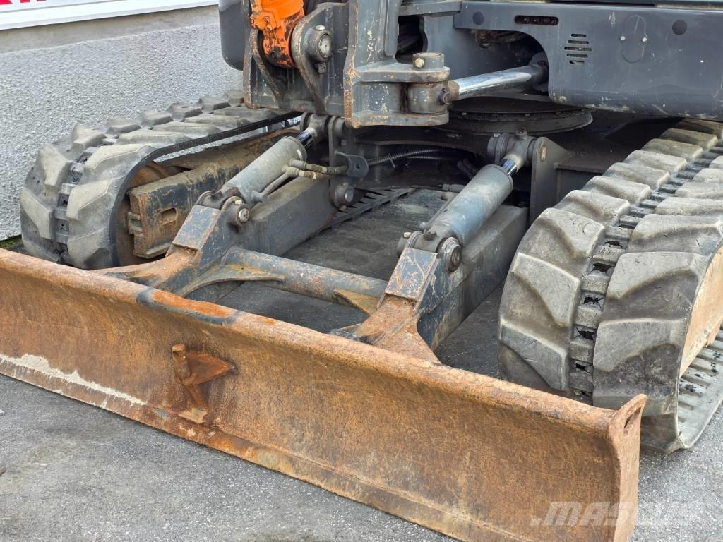 Doosan DX 80 R Közepes (midi) kotrók 7 t - 12 t
