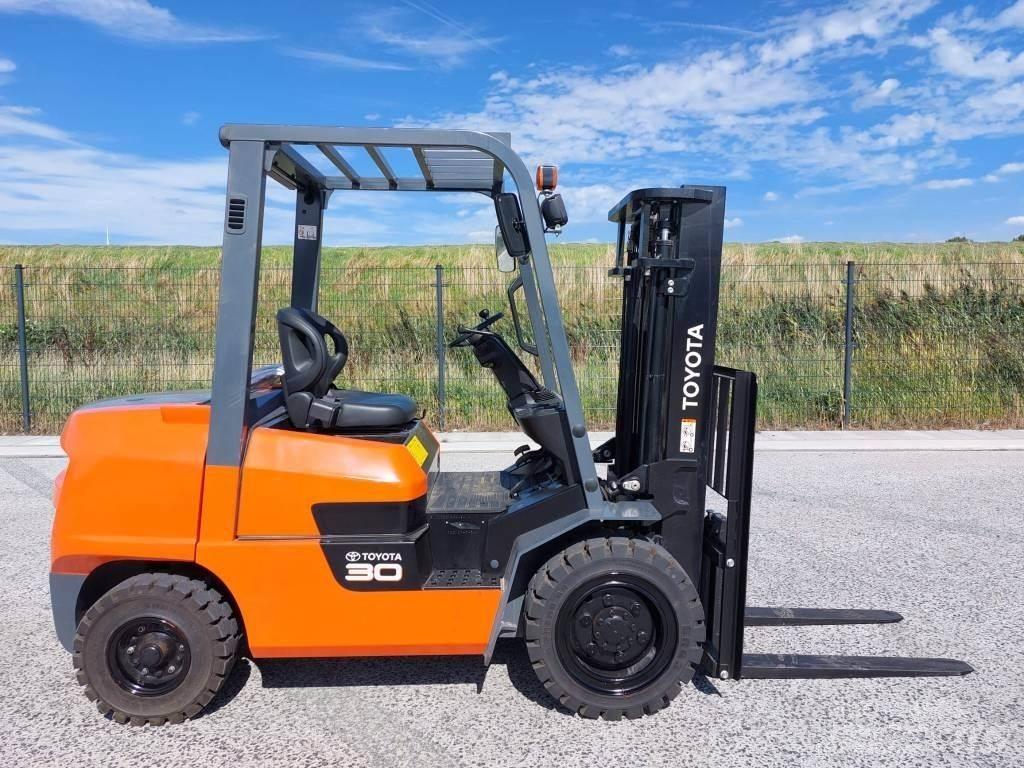 Toyota FDZN30 Dízel targoncák