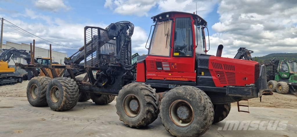 Komatsu 895 Kihordók