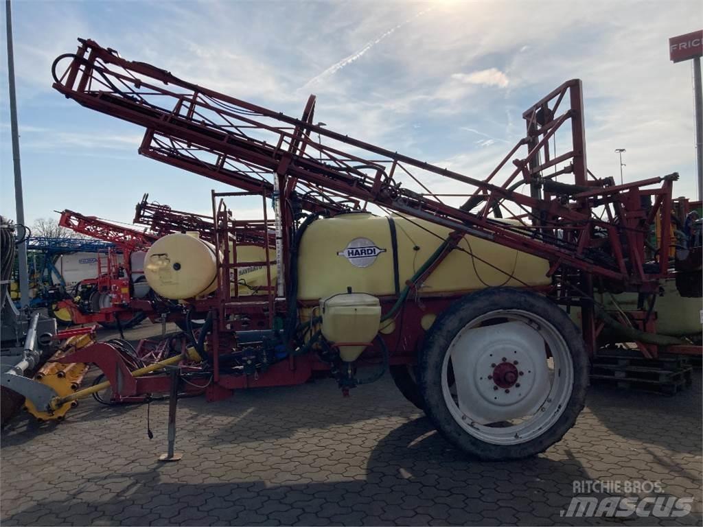 Hardi TZY 2400 Vontatott trágyaszórók