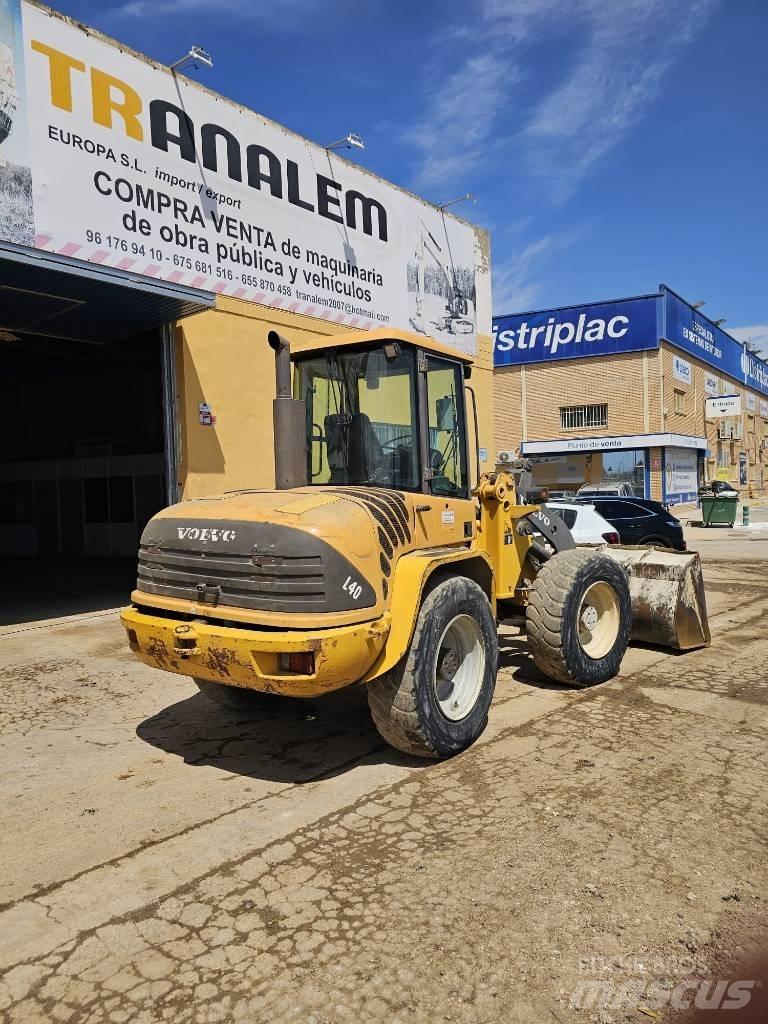 Volvo L 40 Gumikerekes homlokrakodók
