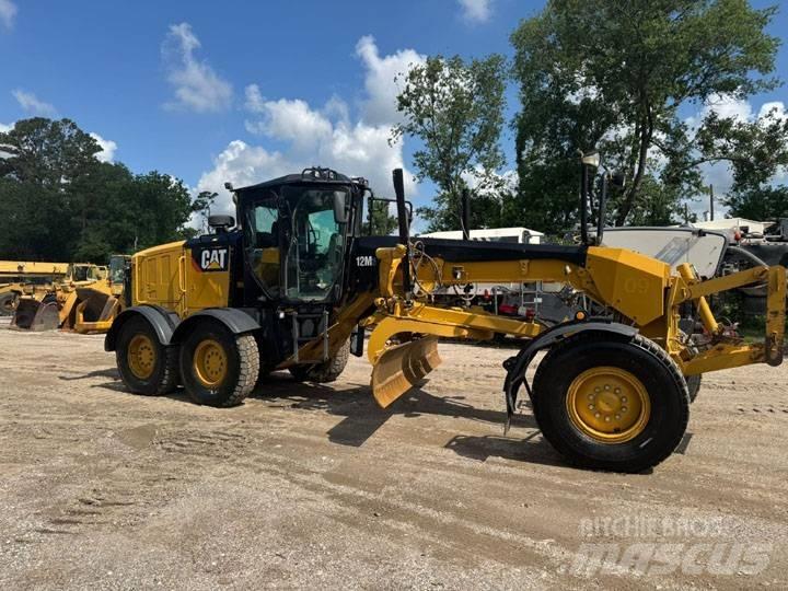 CAT 12 M 3 Gréderek