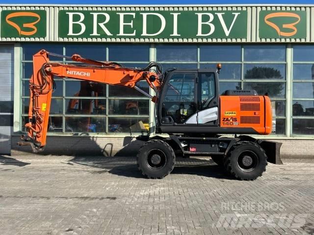 Hitachi ZX 140 W-5B Gumikerekes kotrók