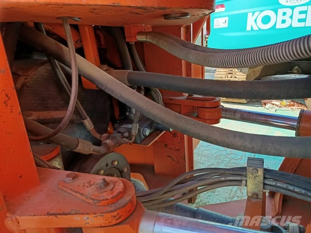 Doosan DL 505 Gumikerekes homlokrakodók