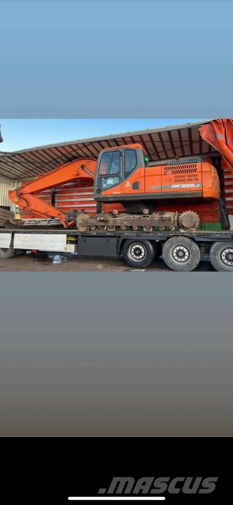 Develon DX 225 LC-7 Lánctalpas kotrók