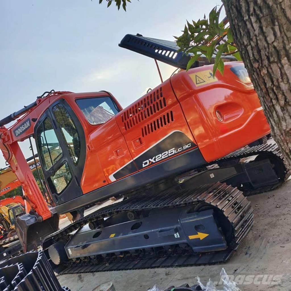 Doosan DX 225 LC Lánctalpas kotrók