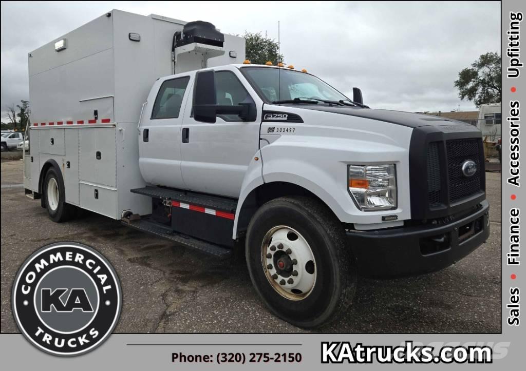 Ford F 750 SD Kis teherszállító/Platós kocsi