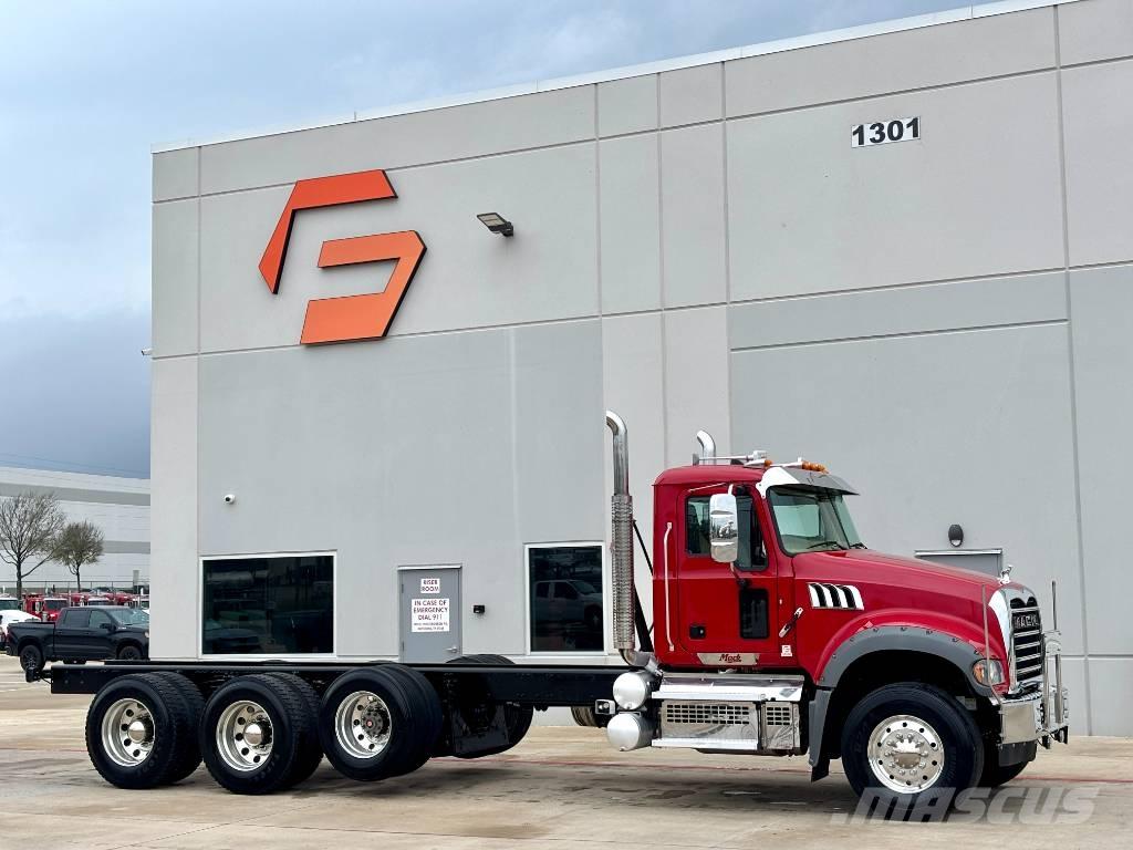 Mack Granite Nyergesvontatók