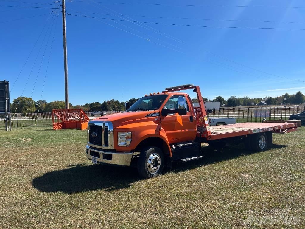 Ford F650 Platós / Ponyvás teherautók