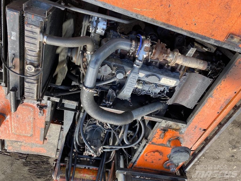 Hitachi EX 270 Lánctalpas kotrók