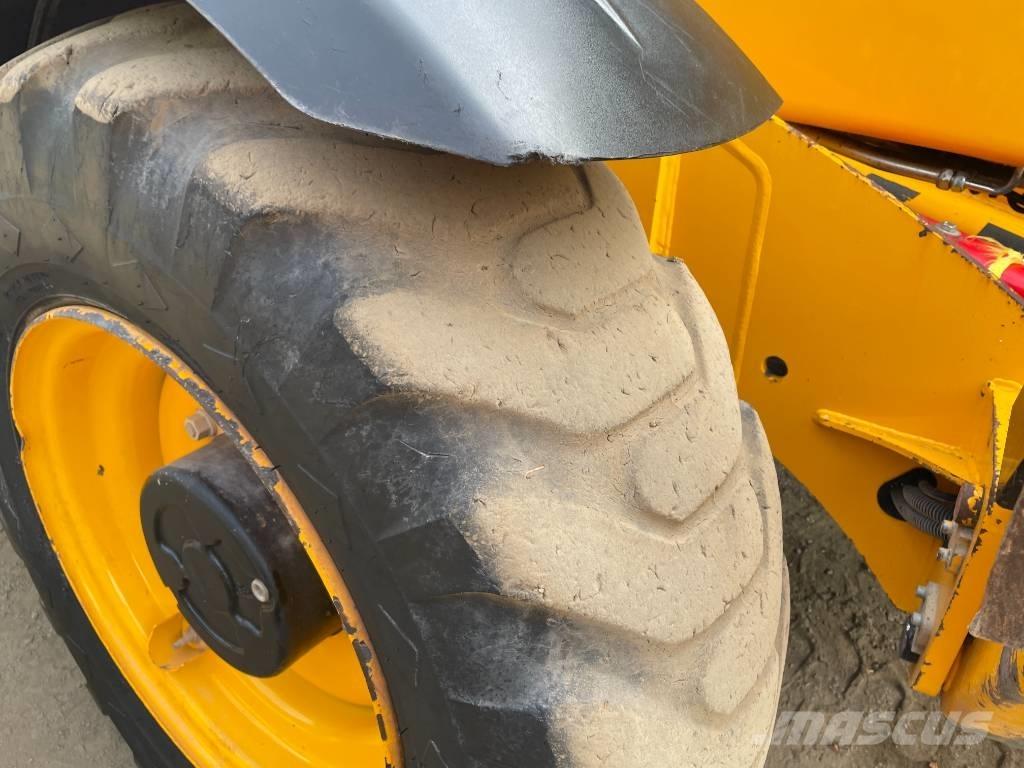 JCB 540-140 Teleszkópos rakodók