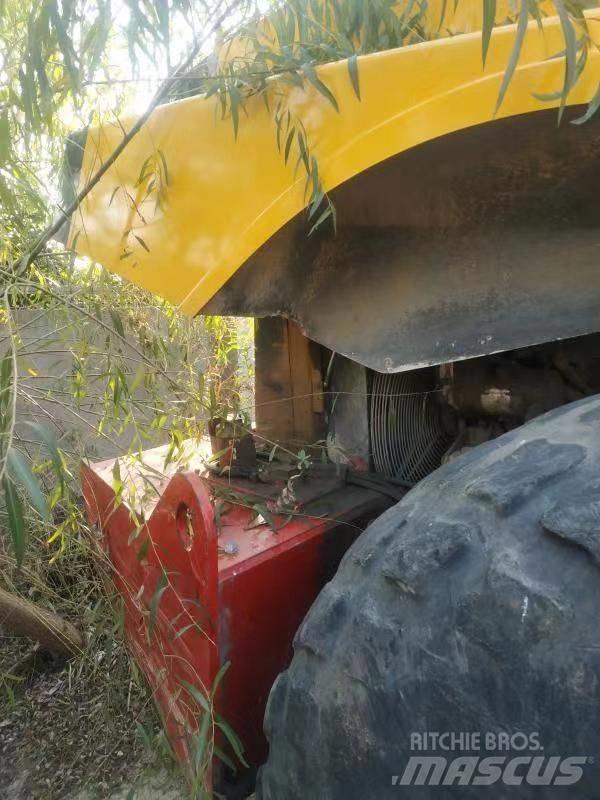 Dynapac CA602 Egydobos hengerek