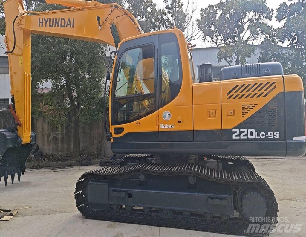 Hyundai R220LC-9S Gumikerekes kotrók