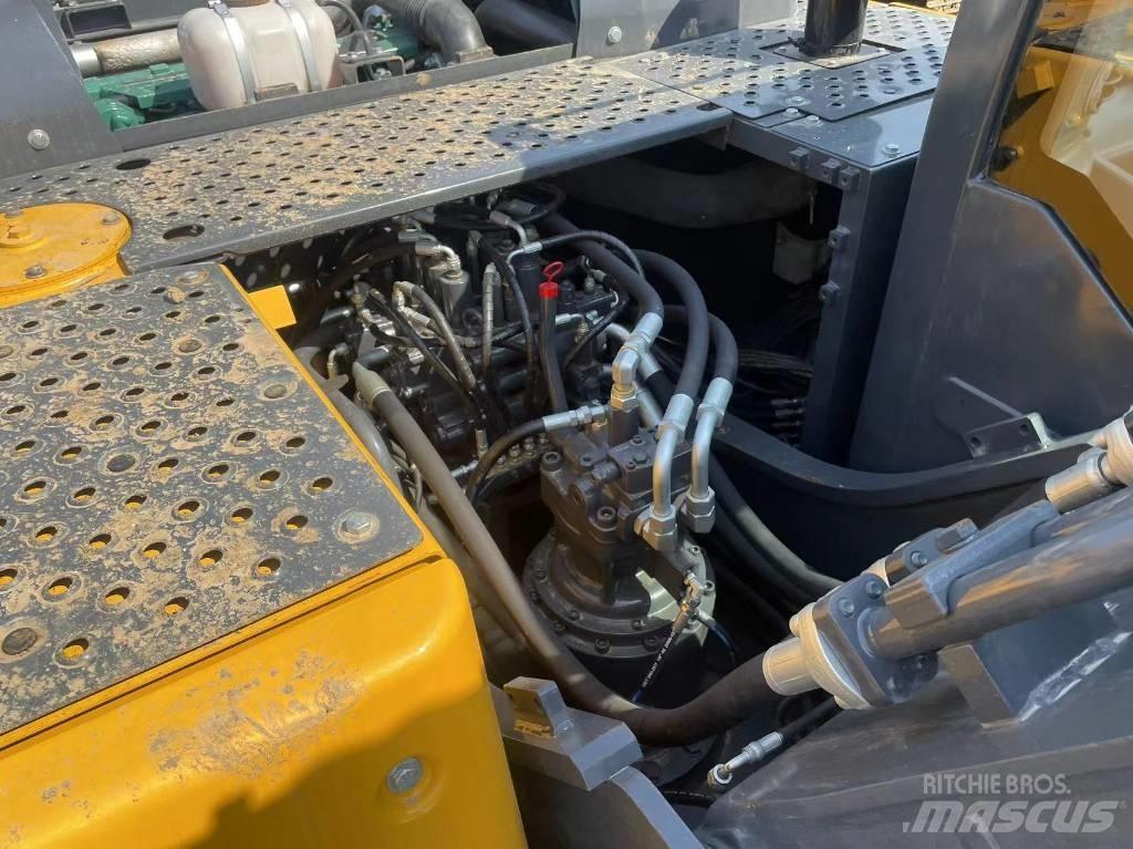 Volvo EC 220 Lánctalpas kotrók