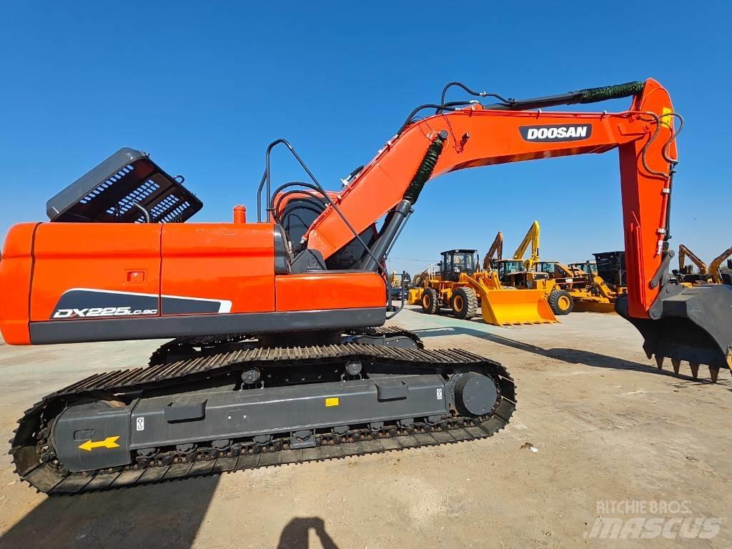 Doosan DX 225 LC Lánctalpas kotrók
