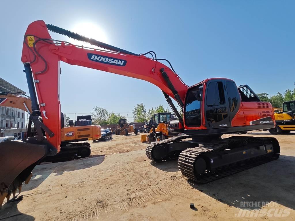 Doosan DX 225 LC Lánctalpas kotrók