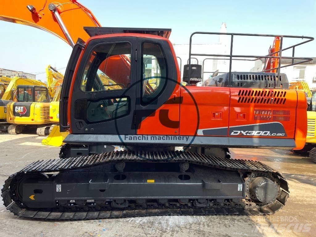 Doosan DX300 Lánctalpas kotrók