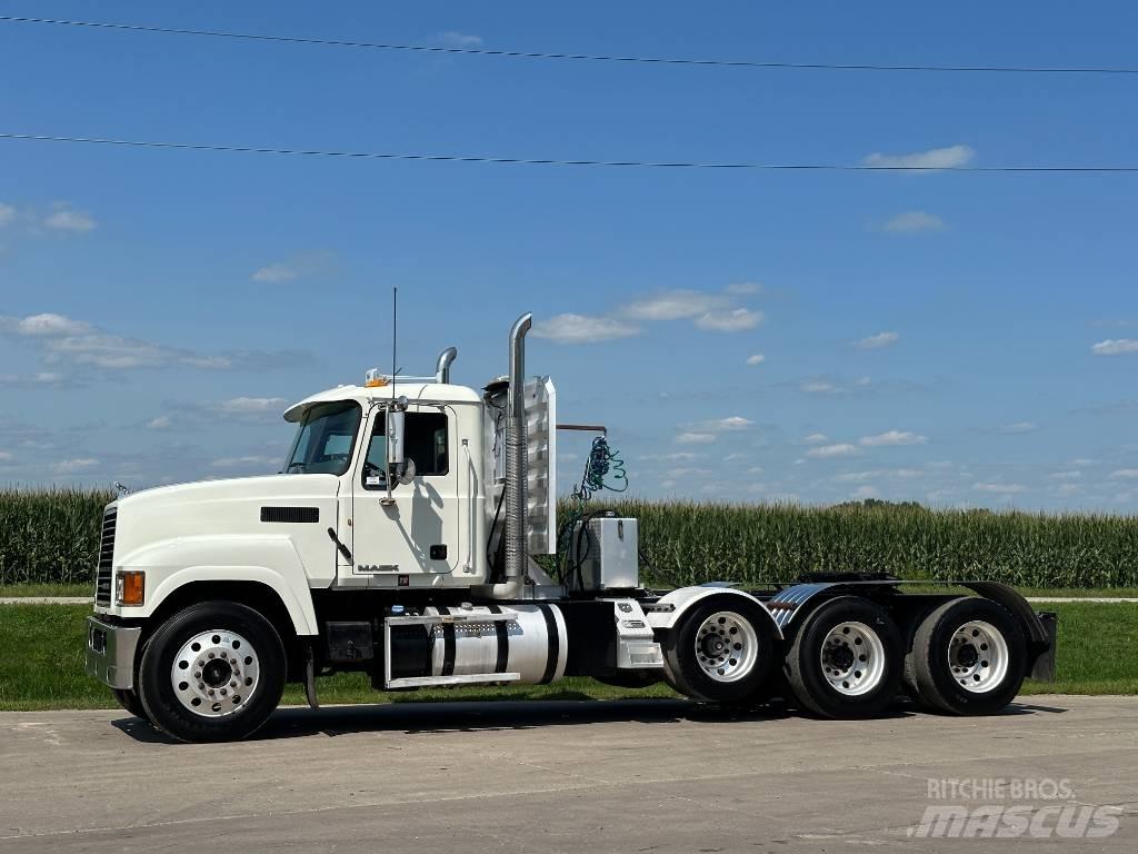 Mack Pinnacle CH613 Nyergesvontatók