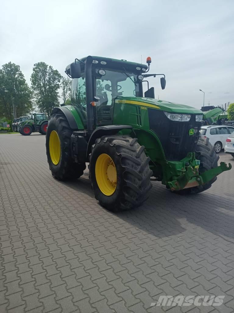 John Deere 7215 R Traktorok