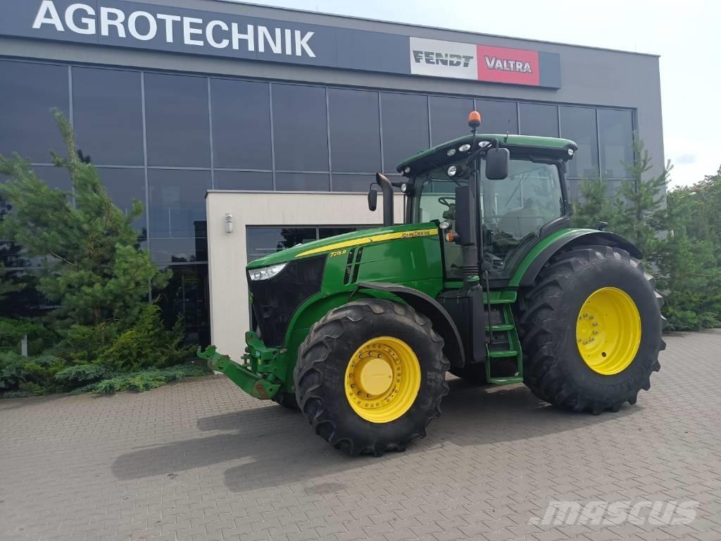 John Deere 7215 R Traktorok