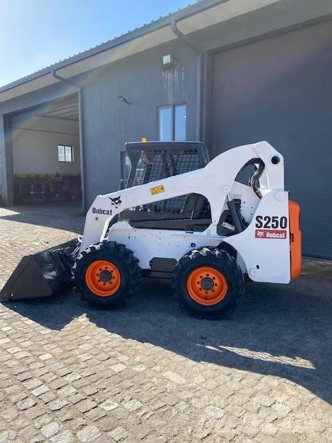 Bobcat S 250 Kompaktrakodók