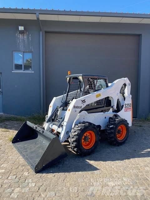 Bobcat S 250 Kompaktrakodók