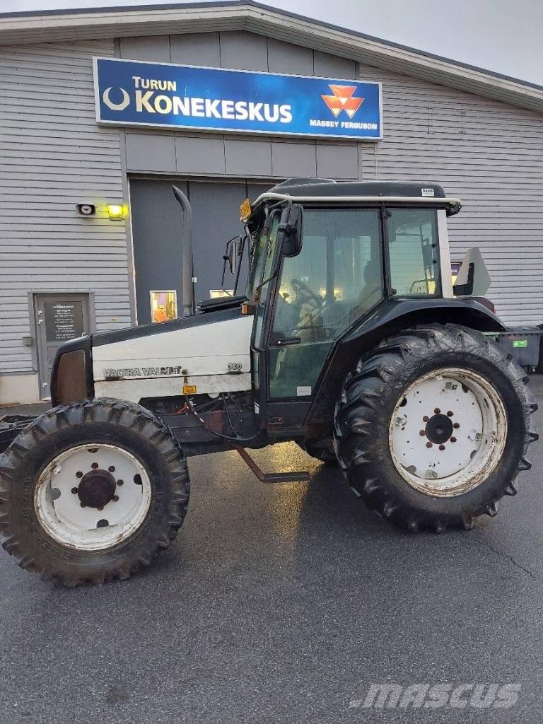 Valtra Valmet 900 Traktorok