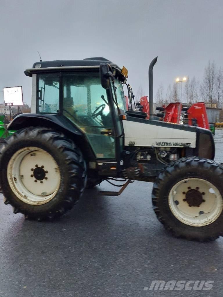 Valtra Valmet 900 Traktorok