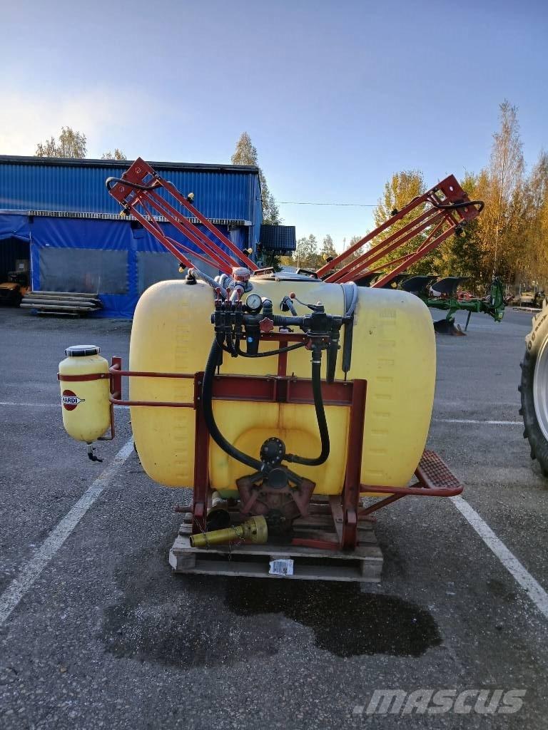 Hardi NK 850 / 12M Rögzített trágyaszórók