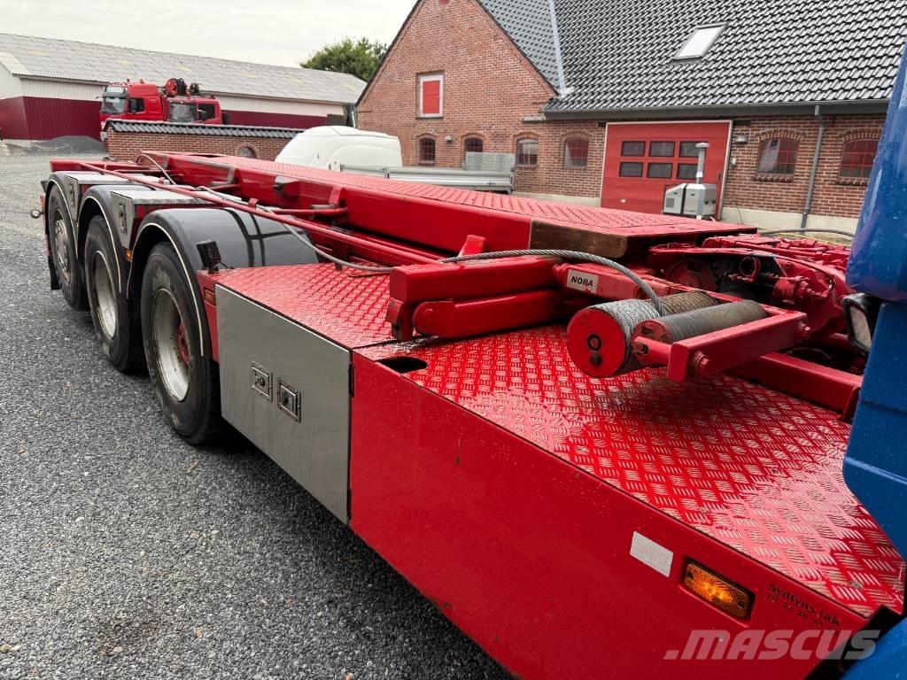 Scania R520 8x4 Multifunkciós teherautók
