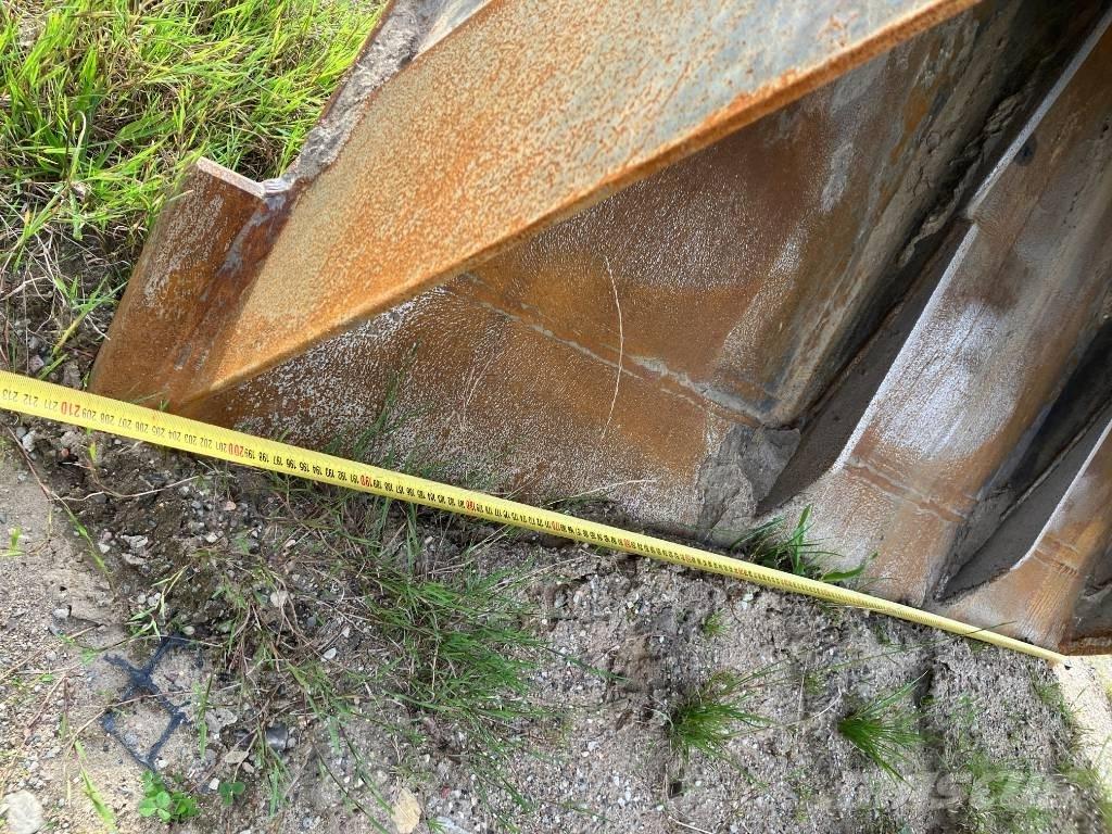 Komatsu PC 240 LC-11 Lánctalpas kotrók