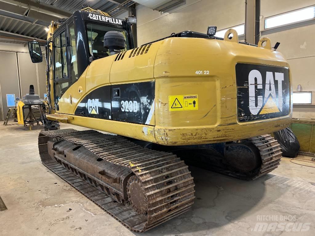 CAT 323 D L Lánctalpas kotrók