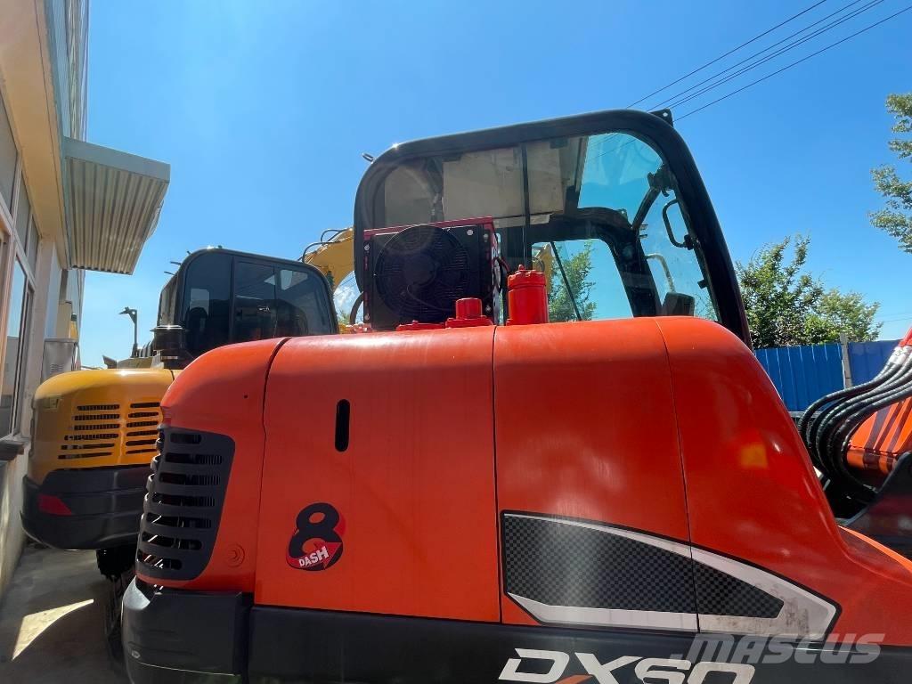 Doosan DX 60 Lánctalpas kotrók