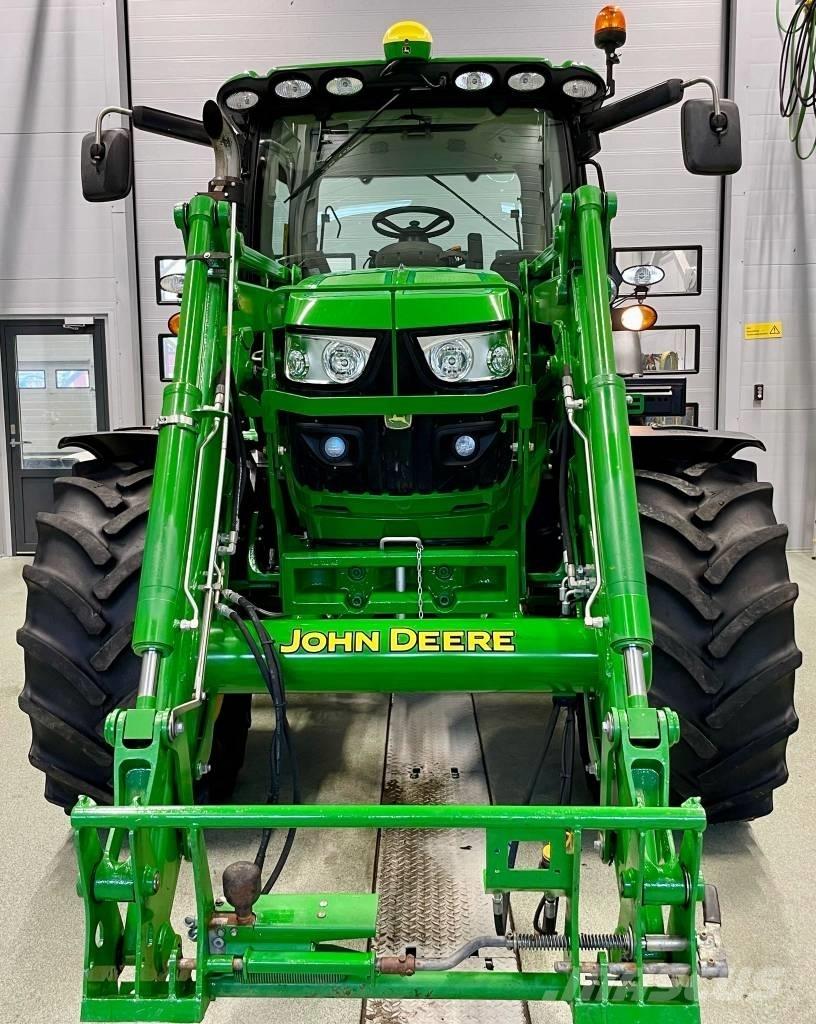 John Deere 6125 R Traktorok