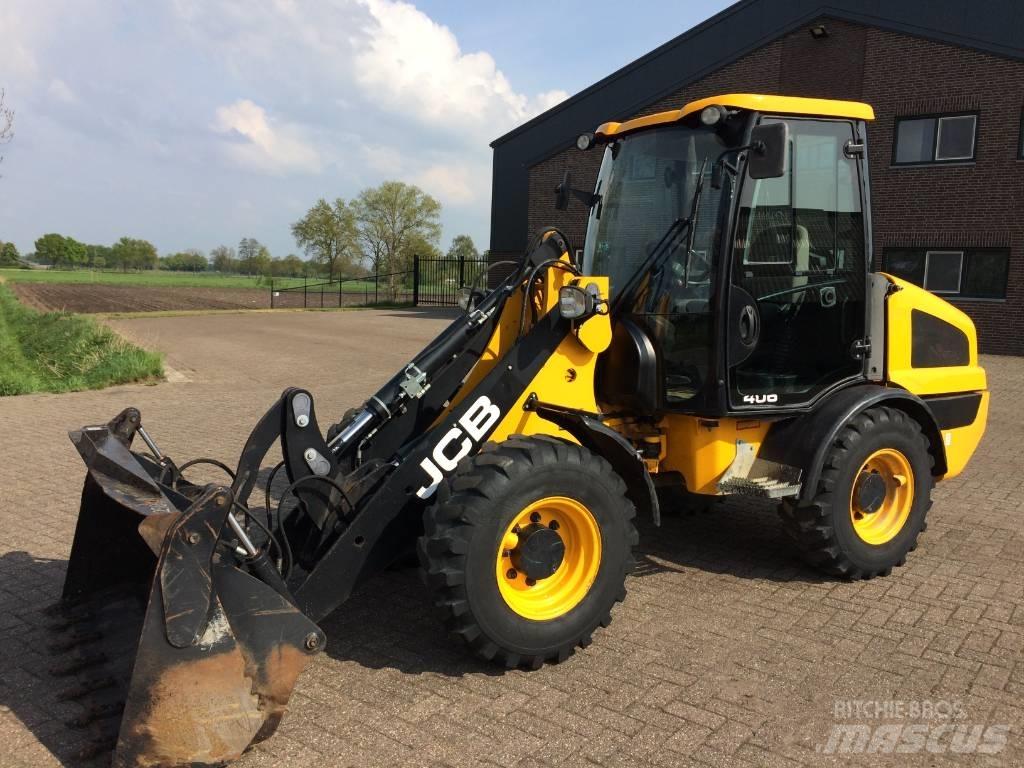 JCB 406 Gumikerekes homlokrakodók