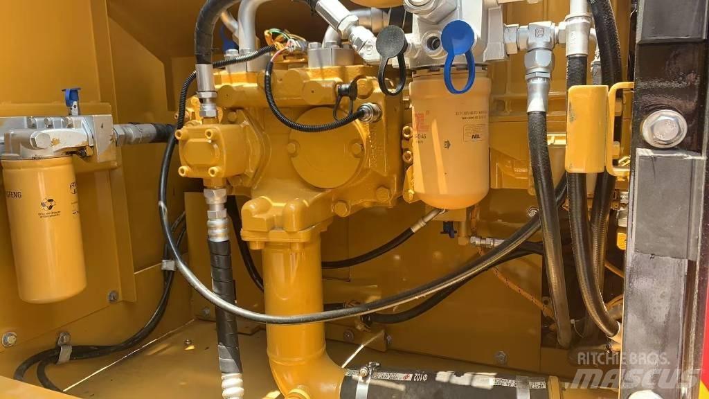 CAT 325 B L Lánctalpas kotrók
