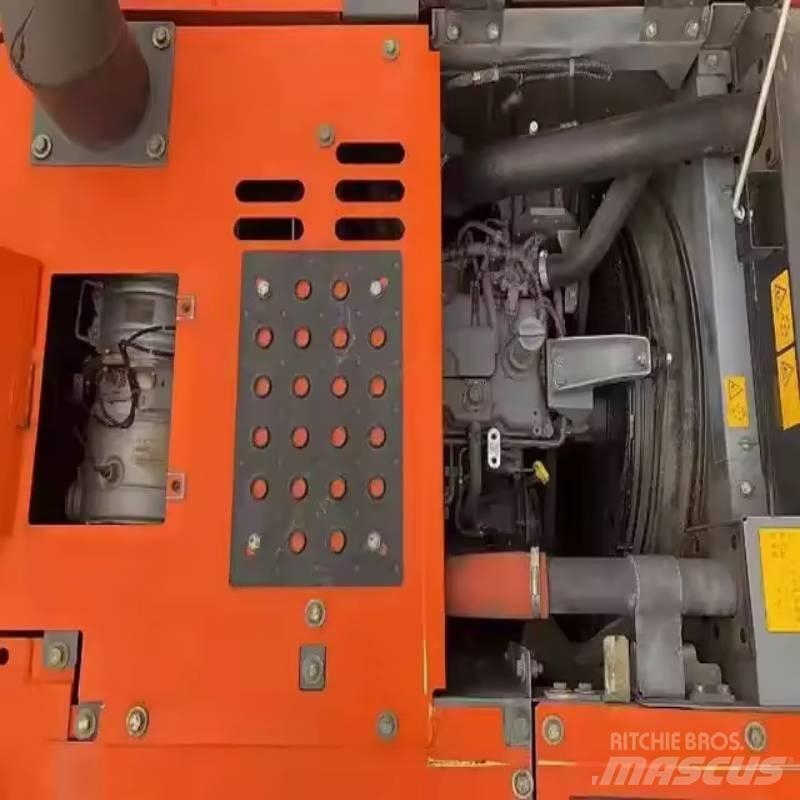 Hitachi ZX 130 Lánctalpas kotrók