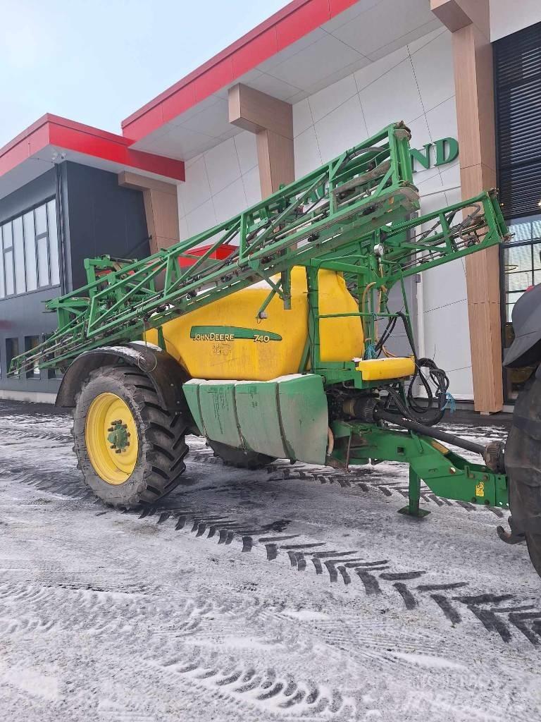 John Deere 740 Vontatott trágyaszórók