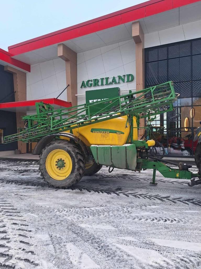 John Deere 740 Vontatott trágyaszórók