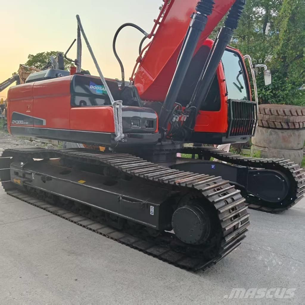 Doosan DX 300 Lánctalpas kotrók