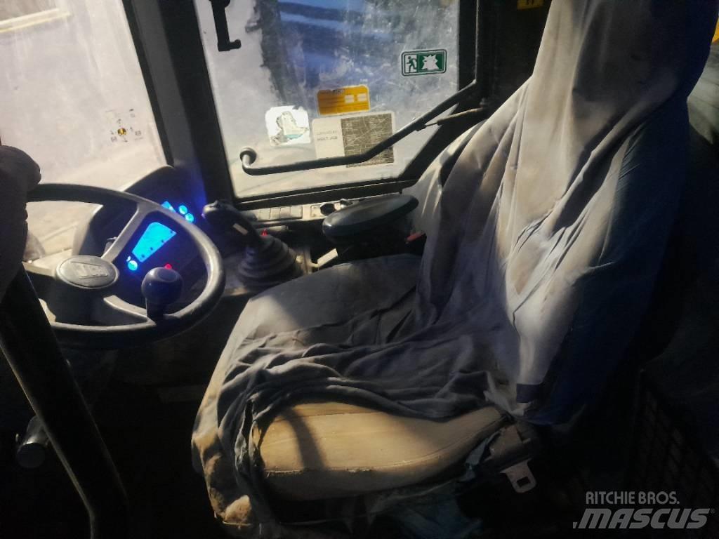 JCB 411 Teleszkópos mezőgazdasági rakodók