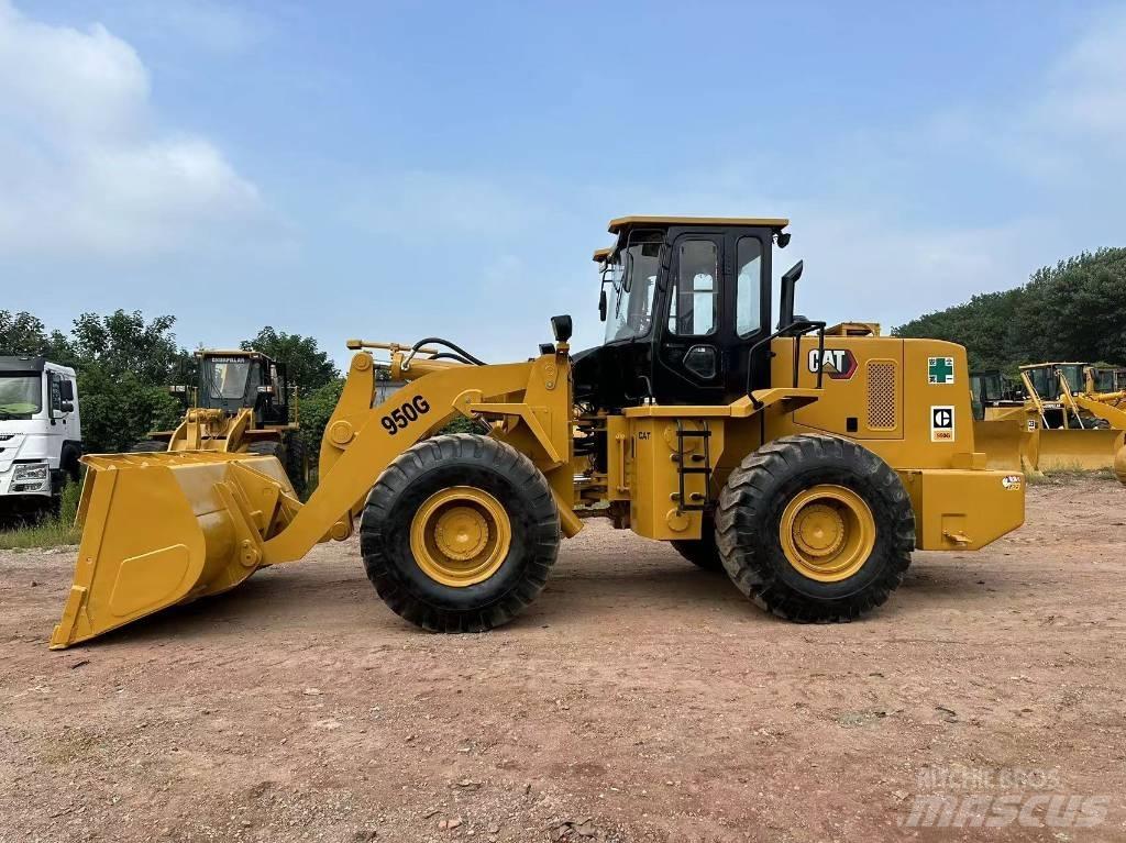 CAT 950 G Gumikerekes homlokrakodók