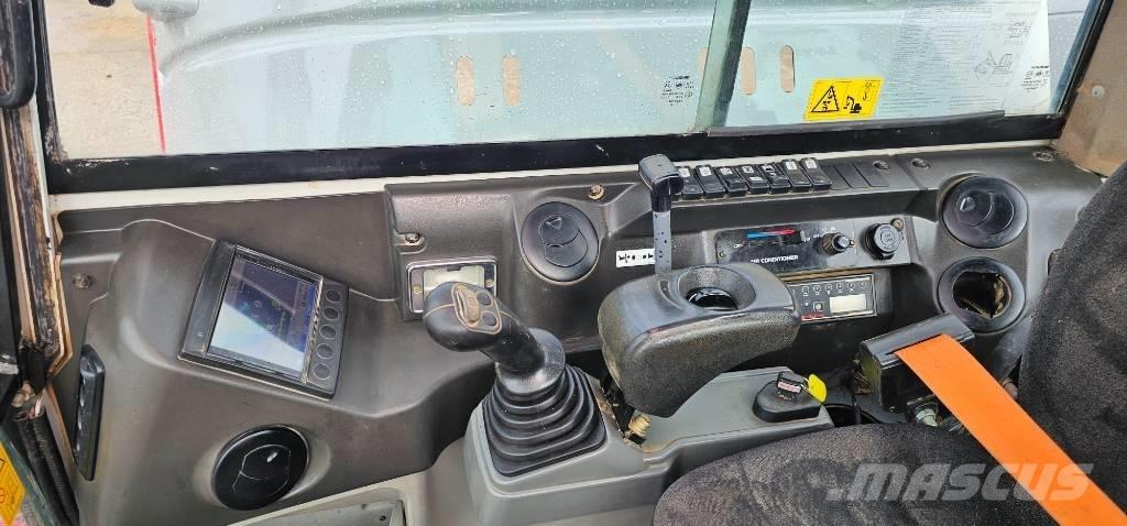Takeuchi TB 260 Mini kotrók < 7t