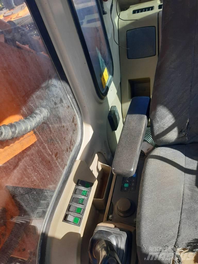 Daewoo DX340 LC V Lánctalpas kotrók