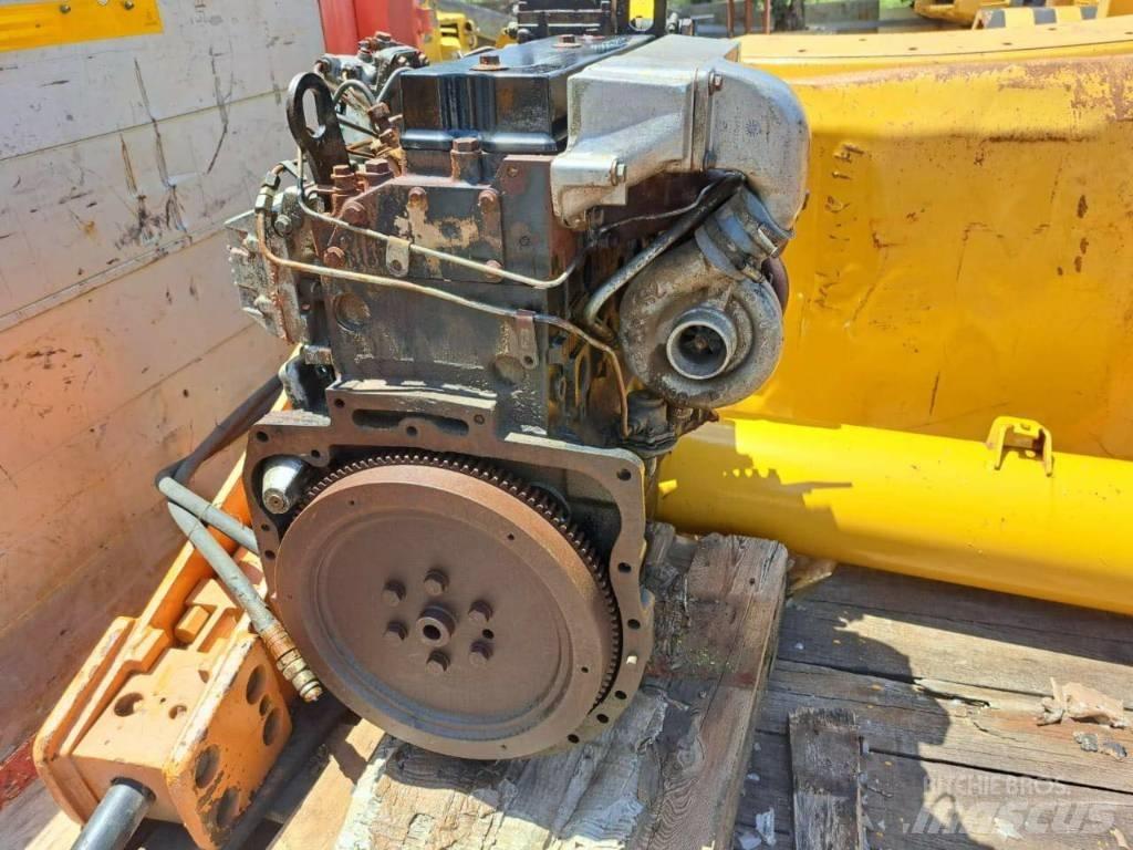 JCB 3CXT Motorok