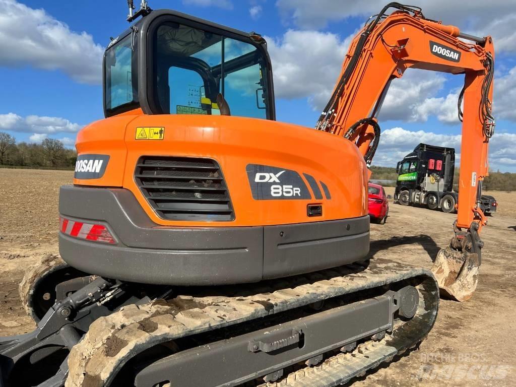Doosan DX 85 R Közepes (midi) kotrók 7 t - 12 t
