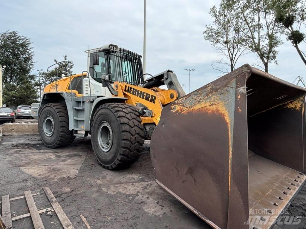 Liebherr L 566 Gumikerekes homlokrakodók