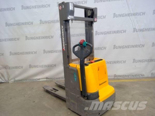 Jungheinrich EJC 112 Gyalogkíséretű targonca